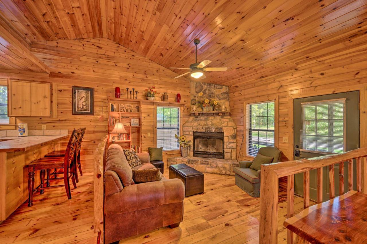 Ideally Located Broken Bow Cabin - Private Hot Tub Bagian luar foto