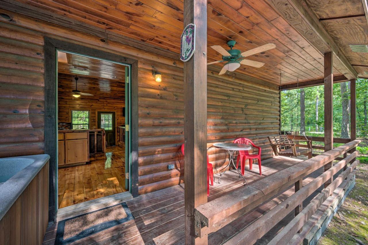 Ideally Located Broken Bow Cabin - Private Hot Tub Bagian luar foto