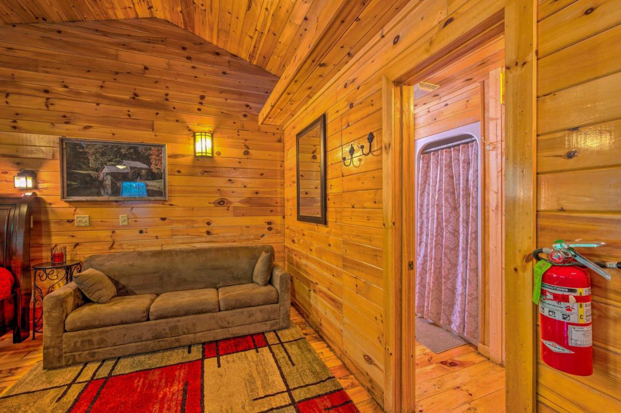Ideally Located Broken Bow Cabin - Private Hot Tub Bagian luar foto